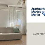 Spacious Two-bedroom Family With Terrace & Free Parking Apartment