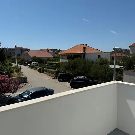 شقة Spacious Two-bedroom Family With Terrace & Free Parking *