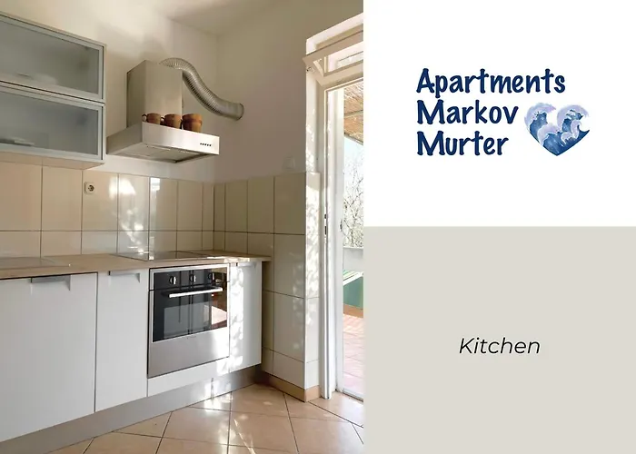 Apartment Spacious Two-Bedroom Family Apartment With Terrace & Free Parking *