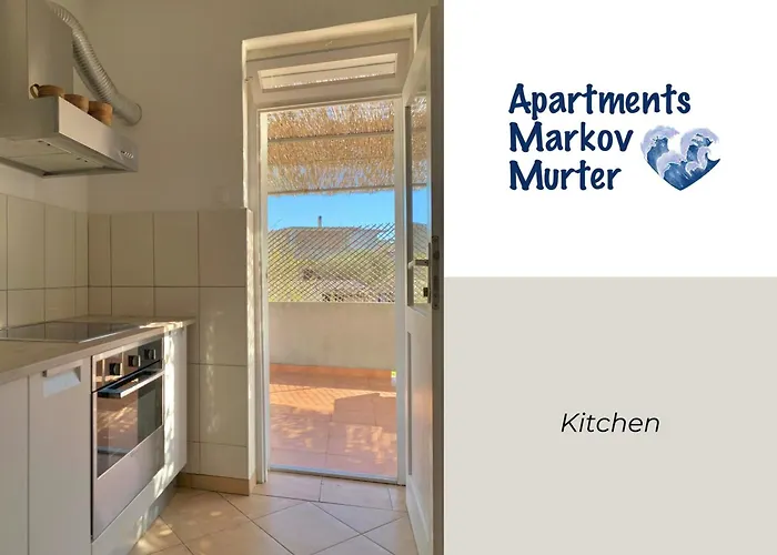 Apartment Spacious Two-Bedroom Family Apartment With Terrace & Free Parking Murter