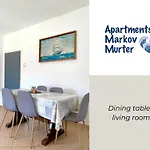 Spacious Two-bedroom Family With Terrace & Free Parking *