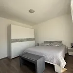 Spacious Two-bedroom Family With Terrace & Free Parking Murter