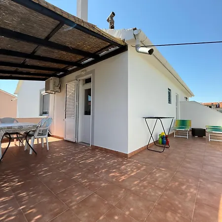 Spacious Two-Bedroom Family Apartment With Terrace & Free Parking Murter