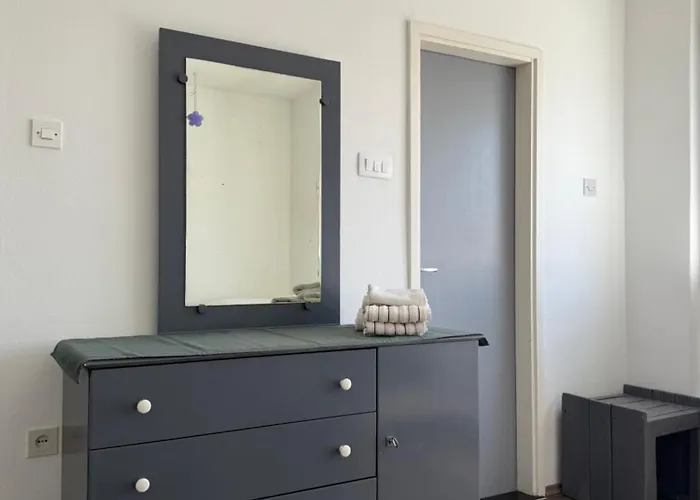 Spacious Two-Bedroom Family Apartment With Terrace & Free Parking Appartamento